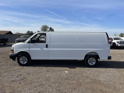 2025 GMC Savana 2500 Work Van