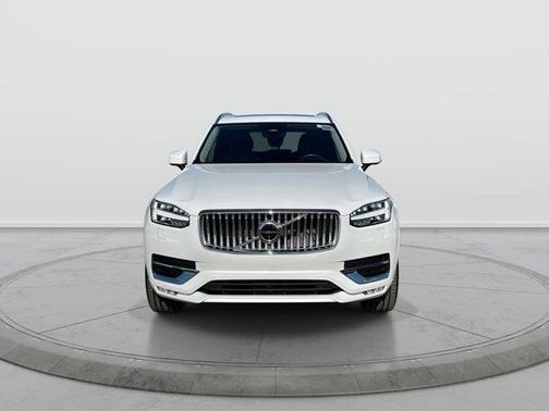 Crystal White 2023 Volvo XC90 B6 Ultimate 7-Seater
