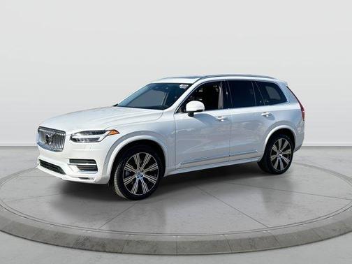 Crystal White 2023 Volvo XC90 B6 Ultimate 7-Seater