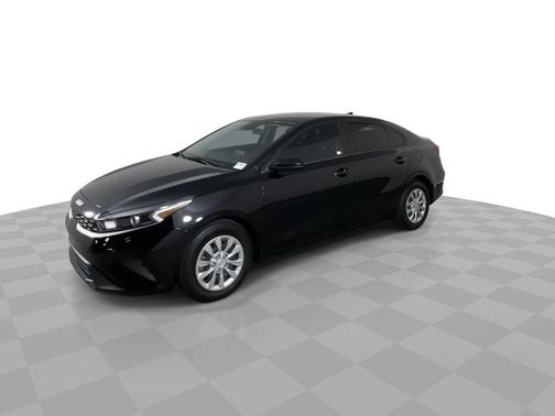 2022 Kia Forte FE