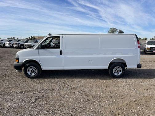 2025 GMC Savana 2500 Work Van