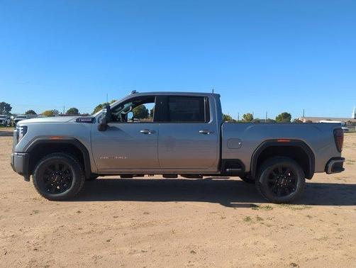 2025 GMC Sierra 2500 AT4