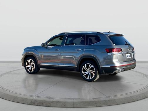 Platinum Gray Metallic 2022 Volkswagen Atlas 2.0T SEL