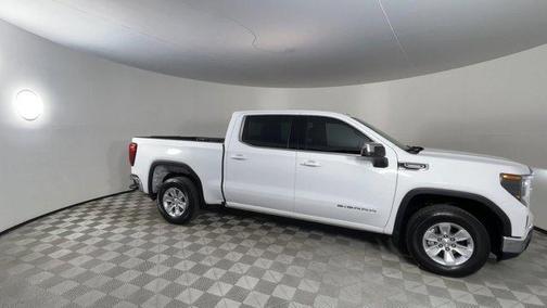 2024 GMC Sierra 1500 SLE