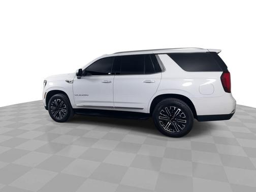 2025 GMC Yukon Elevation