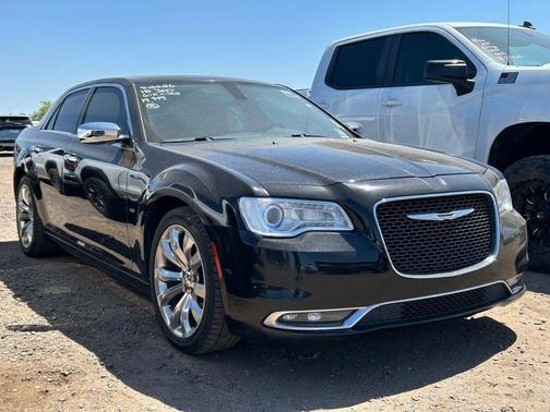 Gloss Black 2018 Chrysler 300 Limited