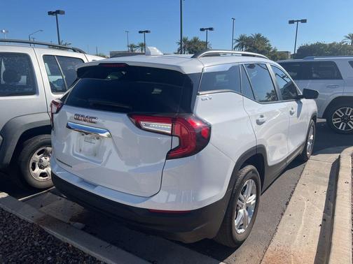 2022 GMC Terrain SLE