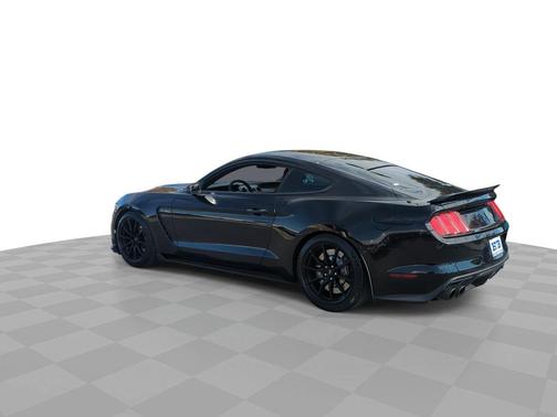 2016 Ford Shelby GT350 Base