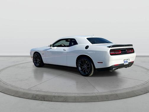 White Knuckle Clearcoat 2023 Dodge Challenger R/T Scat Pack