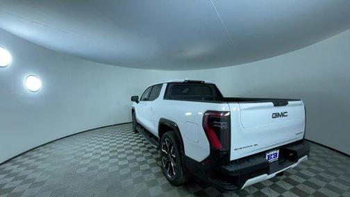 2025 GMC Sierra EV Denali