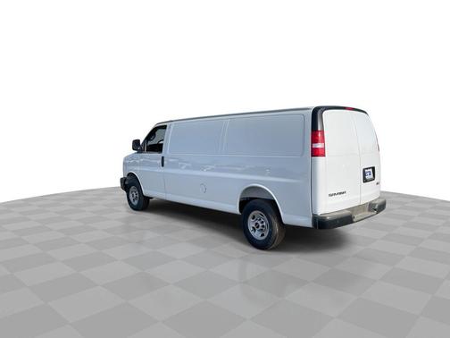 2025 GMC Savana 2500 Work Van