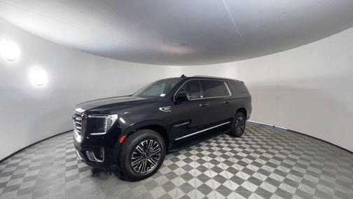 2022 GMC Yukon XL SLT