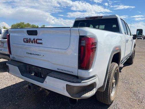 2024 GMC Sierra 2500 Denali