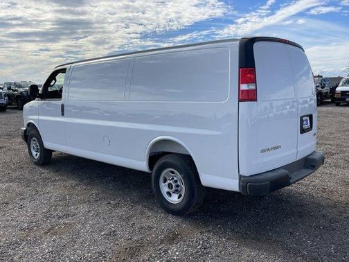 2025 GMC Savana 2500 Work Van