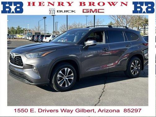 2022 Toyota Highlander XLE