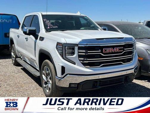 White Frost Tri-Coat 2025 GMC Sierra 1500 SLT