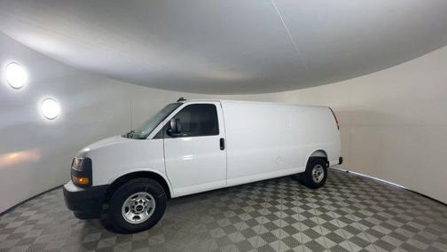 2025 GMC Savana 3500 Work Van