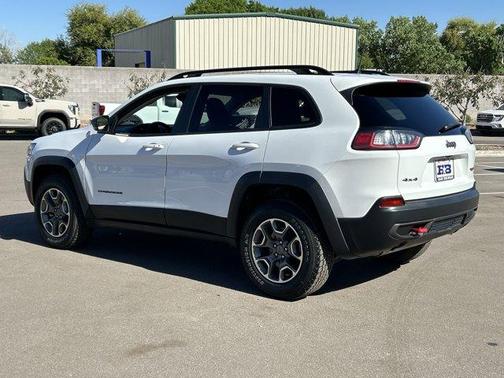 Bright White Clearcoat 2022 Jeep Cherokee Trailhawk