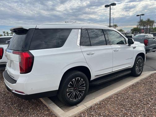 2025 GMC Yukon Elevation
