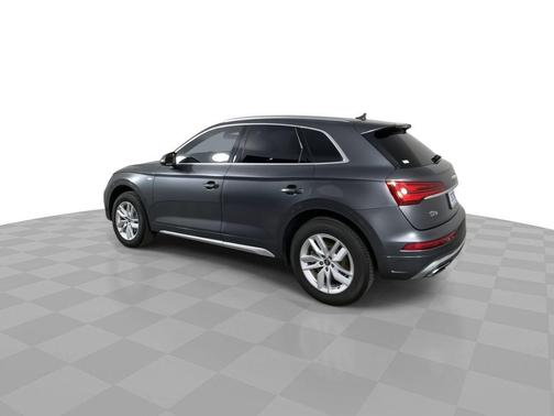 2022 Audi Q5 45 S line quattro Premium