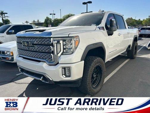 White Frost Tri-Coat 2021 GMC Sierra 2500 Denali