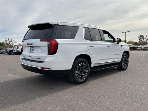 2025 GMC Yukon Elevation