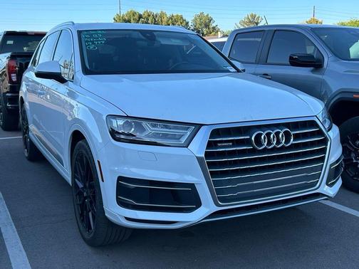 Carrara White 2018 Audi Q7 2.0T Premium Plus