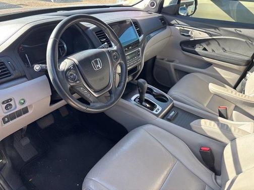 2018 Honda Pilot EX-L w/ Navigation