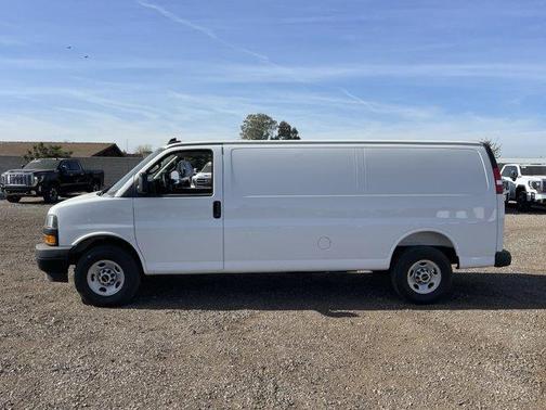 2025 GMC Savana 2500 Work Van