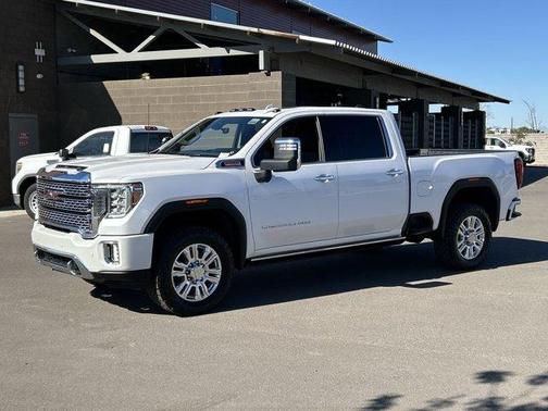White Frost Tri-Coat 2023 GMC Sierra 2500 Denali