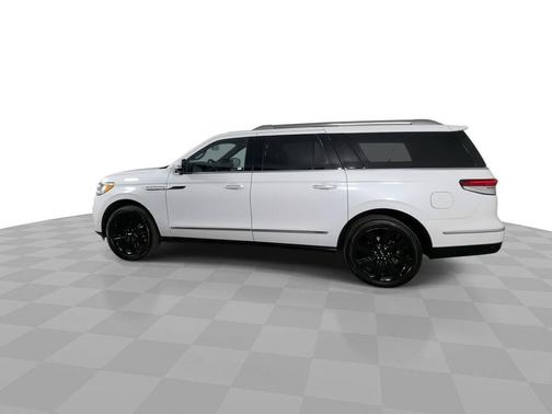 2022 Lincoln Navigator L Reserve