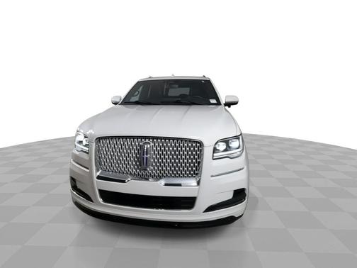 2022 Lincoln Navigator L Reserve