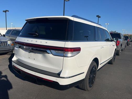 2022 Lincoln Navigator L Reserve