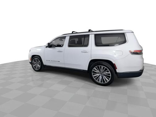 2022 Jeep Grand Wagoneer Series III