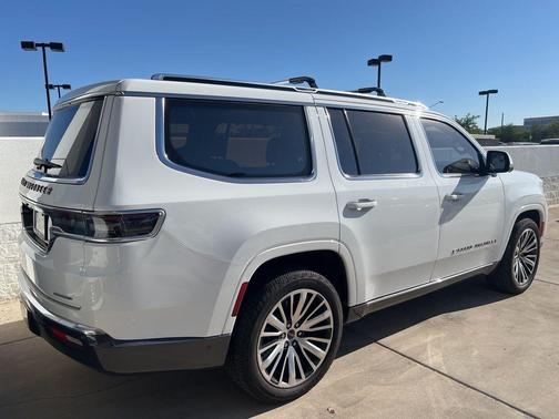 2022 Jeep Grand Wagoneer Series III