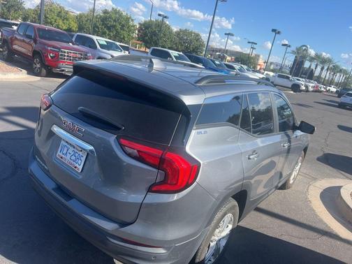 2021 GMC Terrain SLE