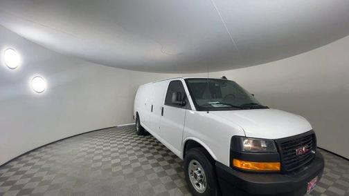 2025 GMC Savana 3500 Work Van