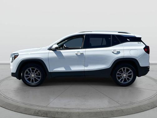 Summit White 2023 GMC Terrain SLT