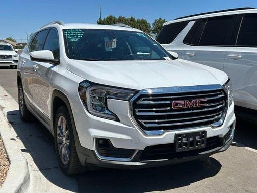White 2023 GMC Terrain SLT