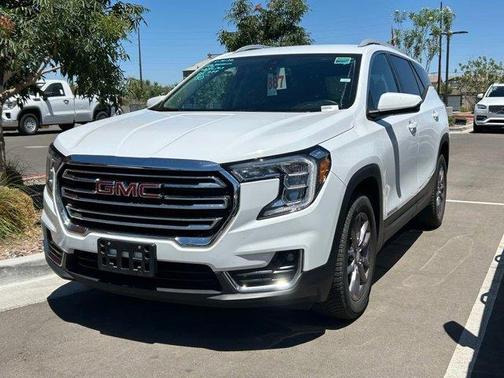 Summit White 2023 GMC Terrain SLT
