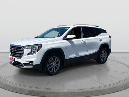 Summit White 2023 GMC Terrain SLT