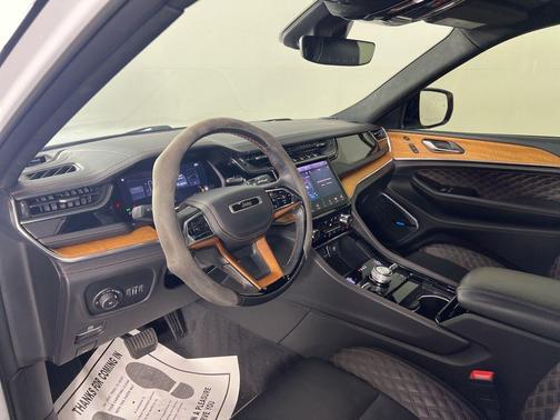 2023 Jeep Grand Cherokee L Summit