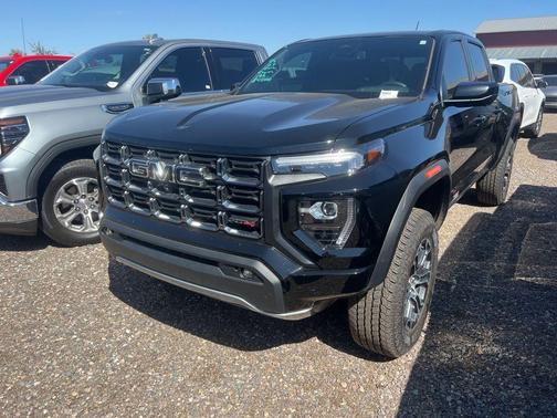 2024 GMC Canyon AT4