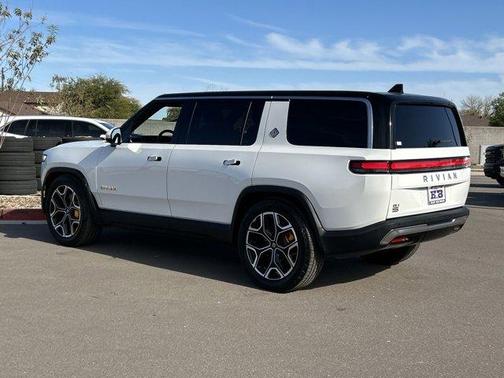 2023 Rivian R1S Adventure Quad Motor Large Pack