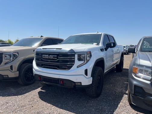 2023 GMC Sierra 1500 AT4