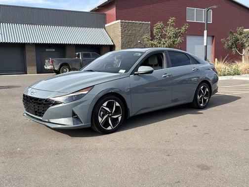 2023 Hyundai ELANTRA Limited