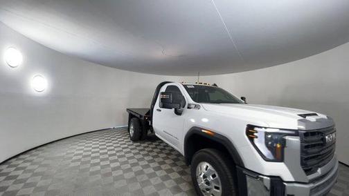 2025 GMC Sierra 3500 Pro