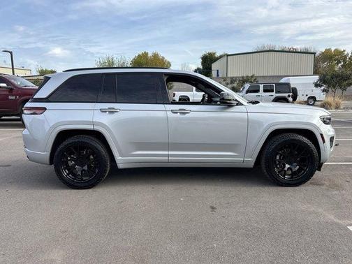 2022 Jeep Grand Cherokee Overland