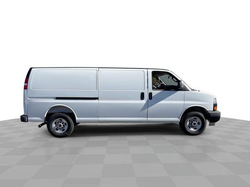 2025 GMC Savana 2500 Work Van