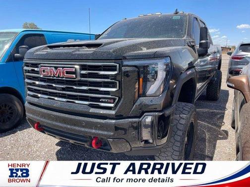 Onyx Black 2024 GMC Sierra 2500 AT4